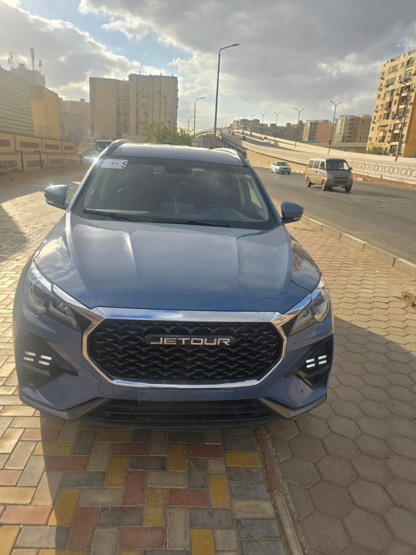 SUV Thumbnail 53